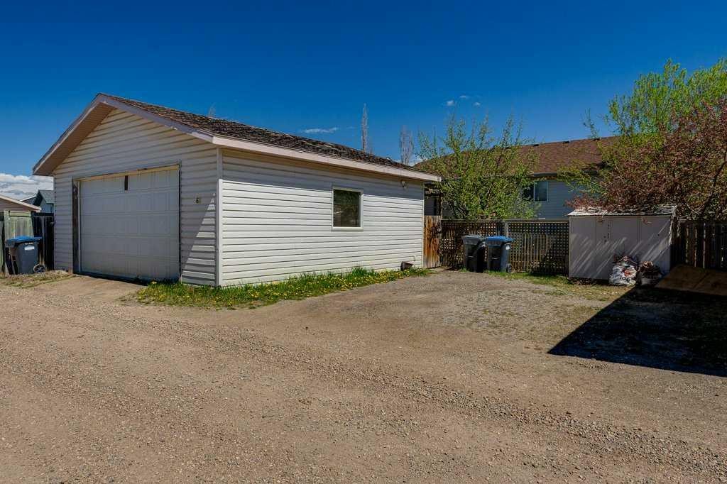 68 Herder Drive, Sylvan Lake, AB - Outdoor With Exterior