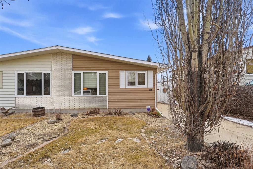 69 Wright Avenue, Red Deer, AB - Outdoor