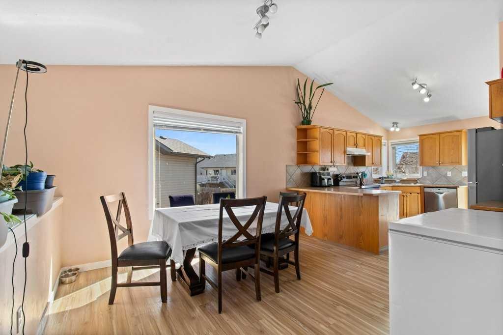 12 Hansen Close, Sylvan Lake, AB - Indoor