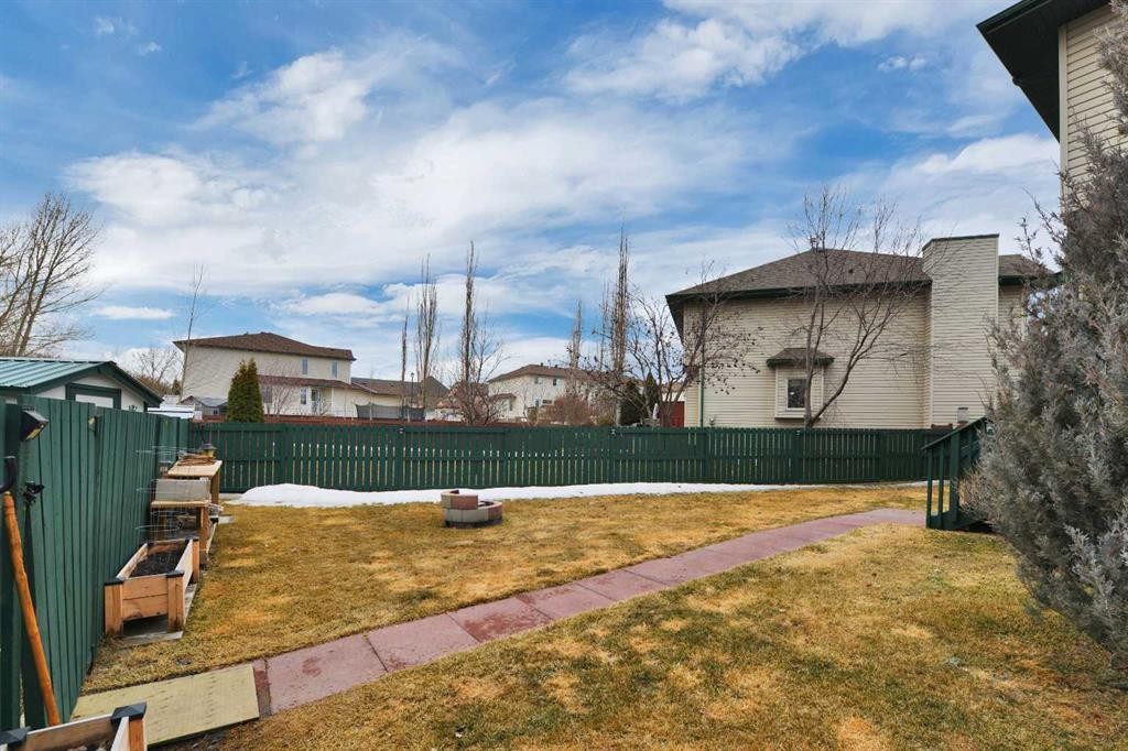 47 Abel Close, Red Deer, AB - Outdoor