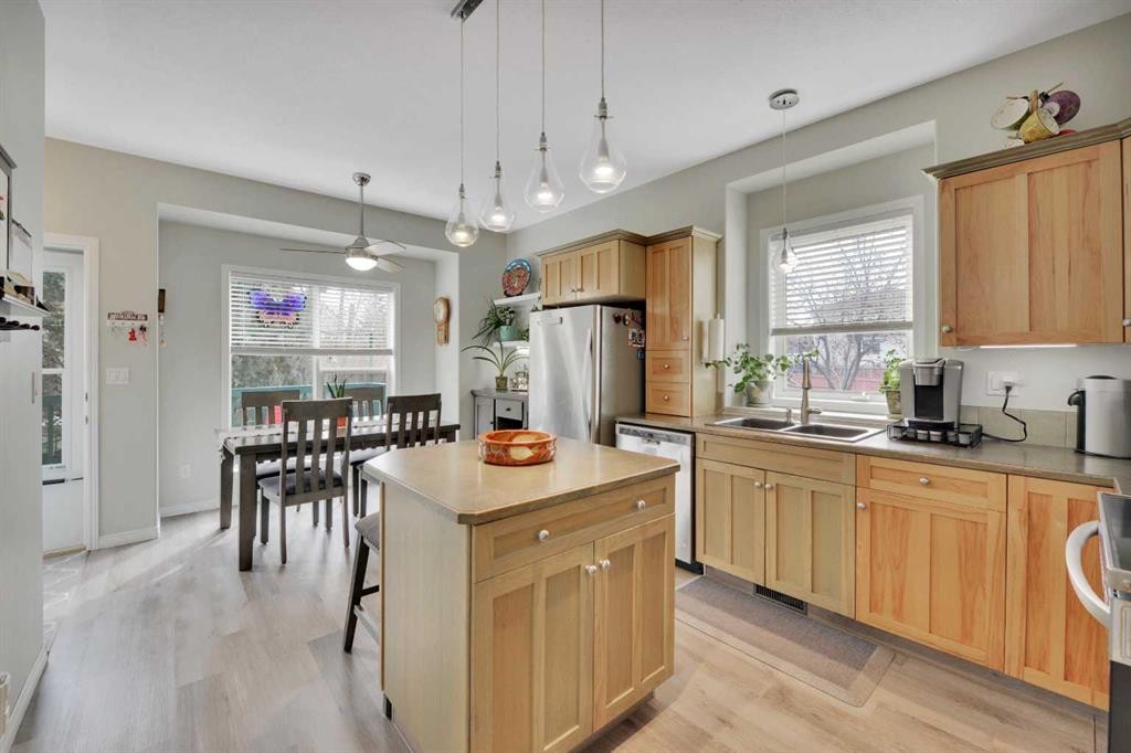 47 Abel Close, Red Deer, AB - Indoor Photo Showing Kitchen With Double Sink