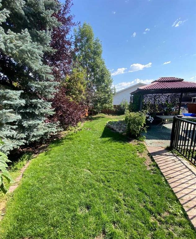 5508 49 Avenue, Alix, AB - Outdoor