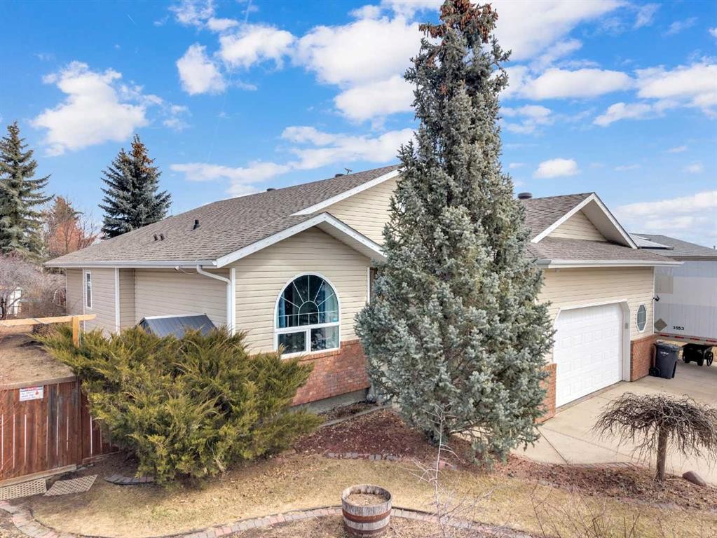 5508 49 Avenue, Alix, AB - Outdoor