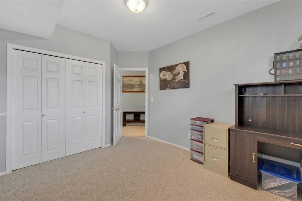 5508 49 Avenue, Alix, AB - Indoor