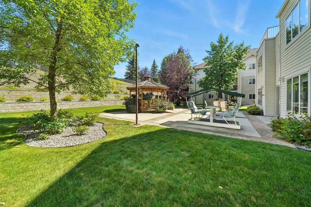 215-56 Carroll Crescent, Red Deer, AB - Outdoor