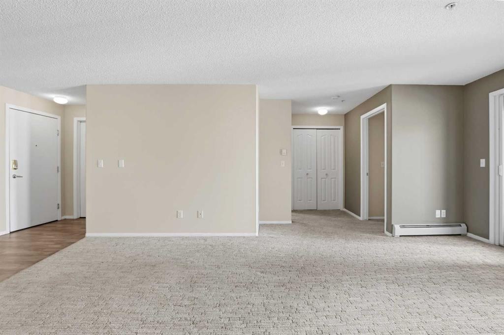 215-56 Carroll Crescent, Red Deer, AB - Indoor Photo Showing Other Room