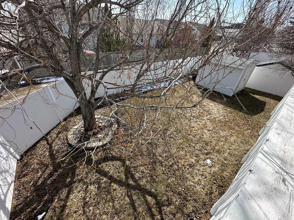 2 Dalton Close, Red Deer, AB - Outdoor