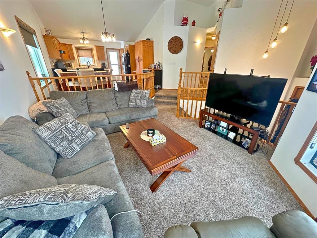 2 Dalton Close, Red Deer, AB - Indoor Photo Showing Living Room