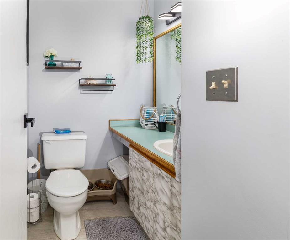 27 Kovac, Red Deer, AB - Indoor Photo Showing Bathroom