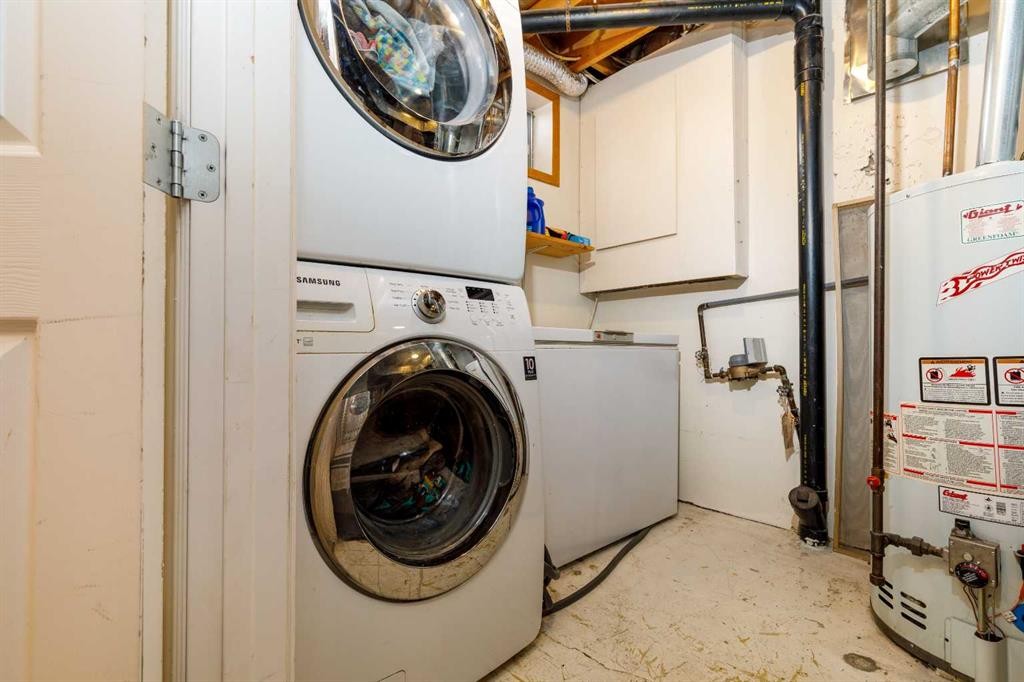 27 Kovac, Red Deer, AB - Indoor Photo Showing Laundry Room