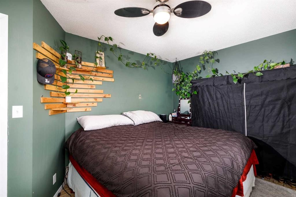 27 Kovac, Red Deer, AB - Indoor Photo Showing Bedroom