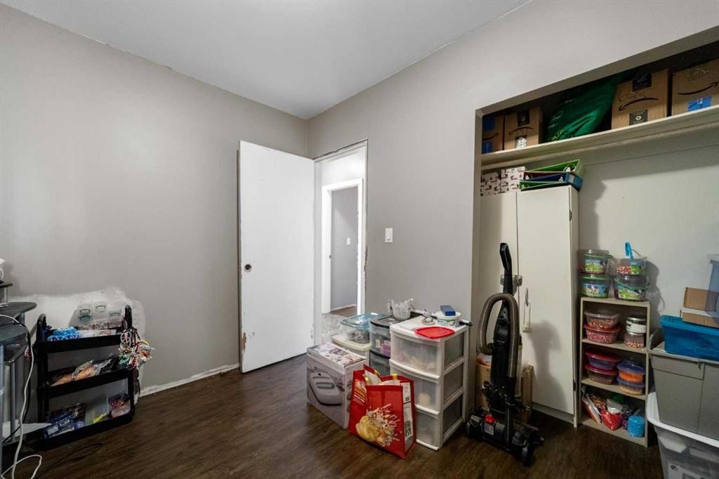 4925 49 Street, Killam, AB - Indoor