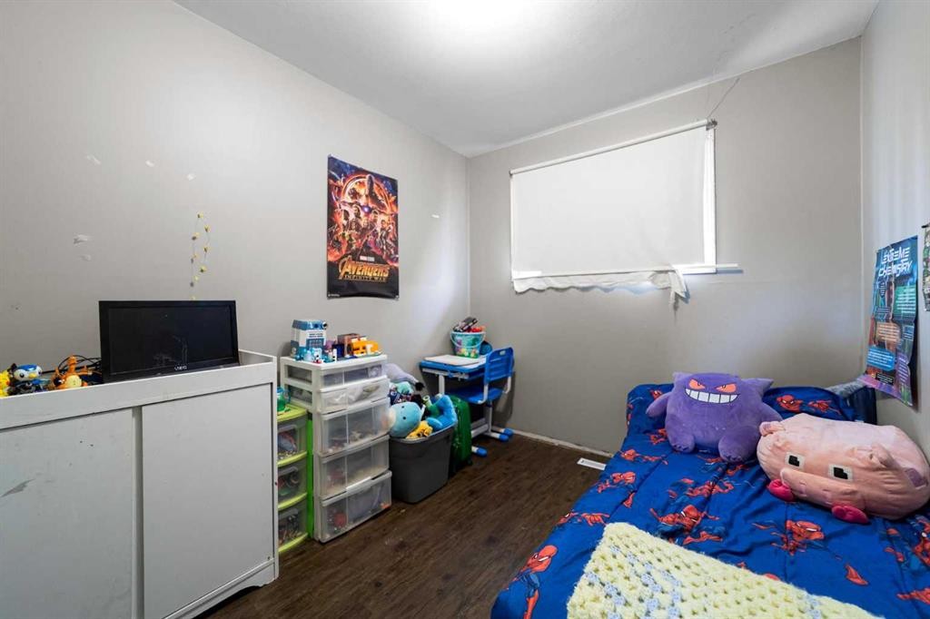 4925 49 Street, Killam, AB - Indoor Photo Showing Bedroom
