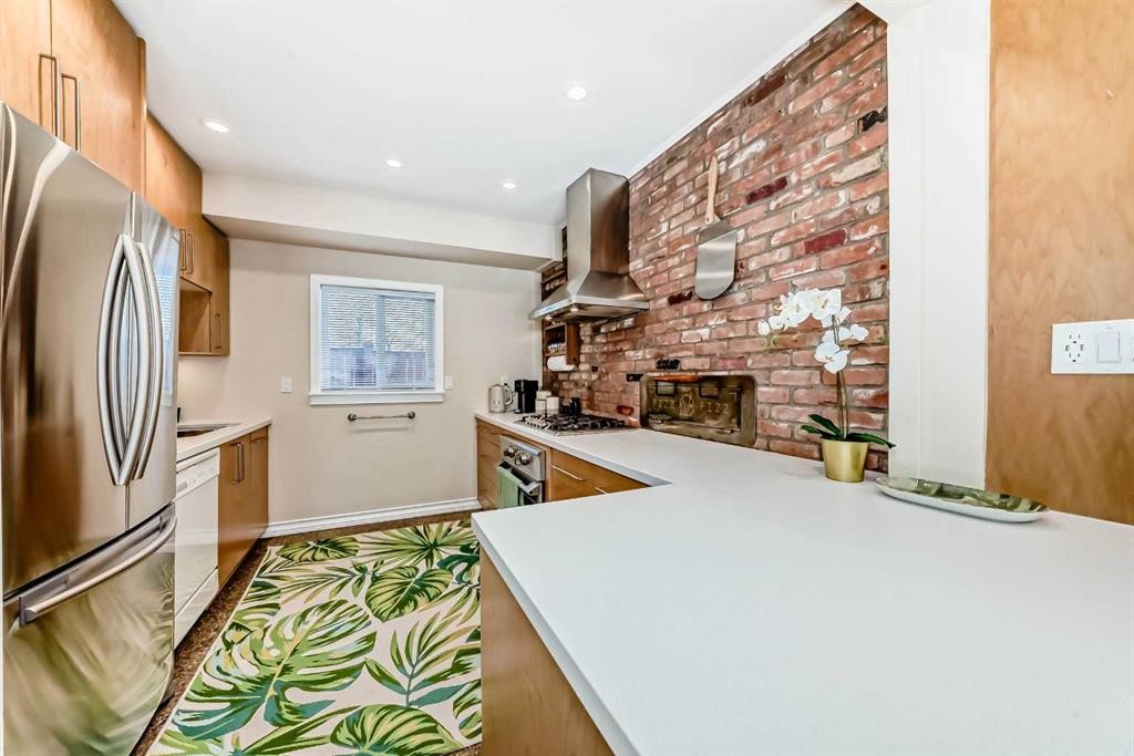 157 Grand Avenue, Norglenwold, AB - Indoor Photo Showing Kitchen