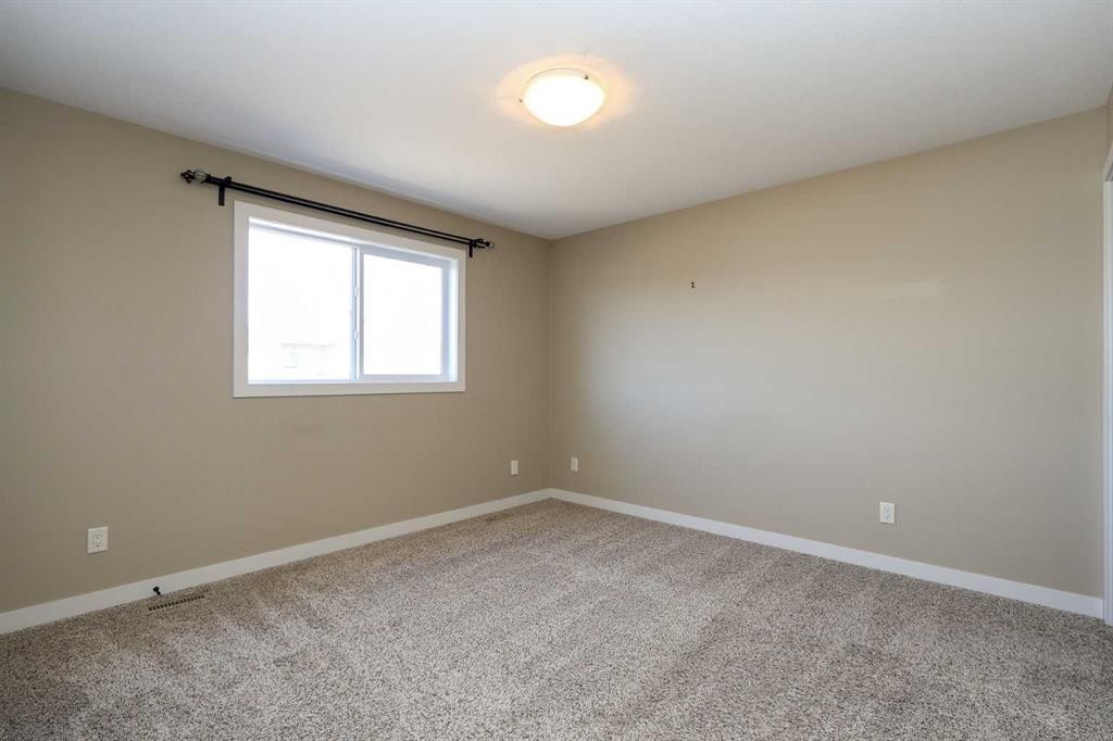 85 Cedar Crescent, Blackfalds, AB - Indoor Photo Showing Other Room