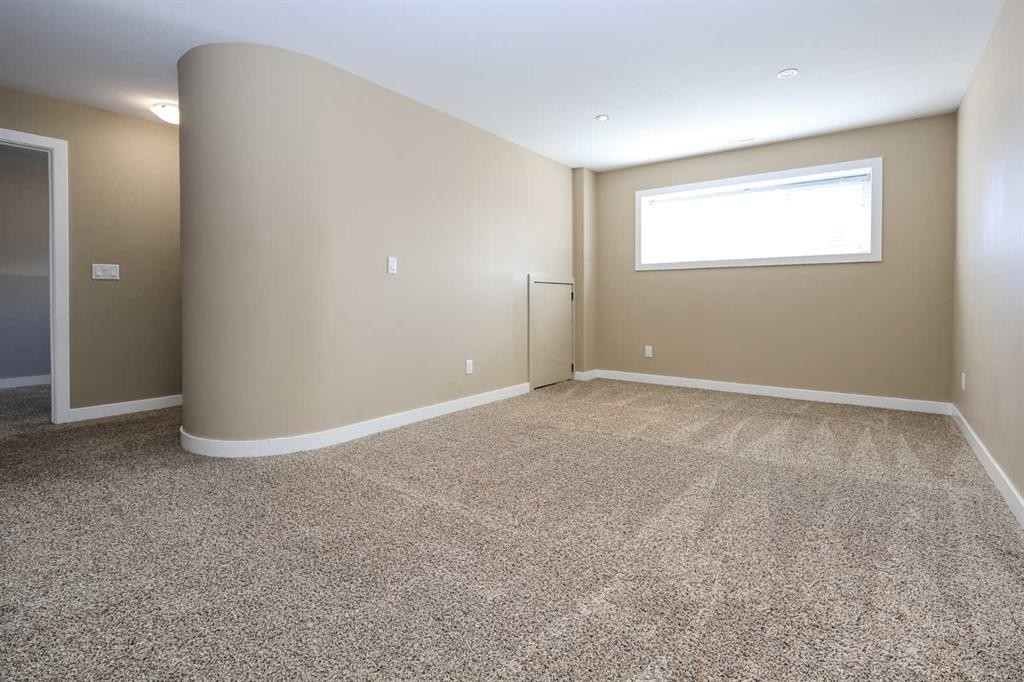 85 Cedar Crescent, Blackfalds, AB - Indoor Photo Showing Other Room