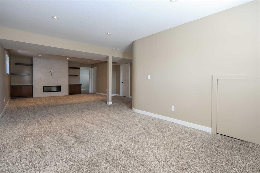 85 Cedar Crescent, Blackfalds, AB - Indoor Photo Showing Other Room