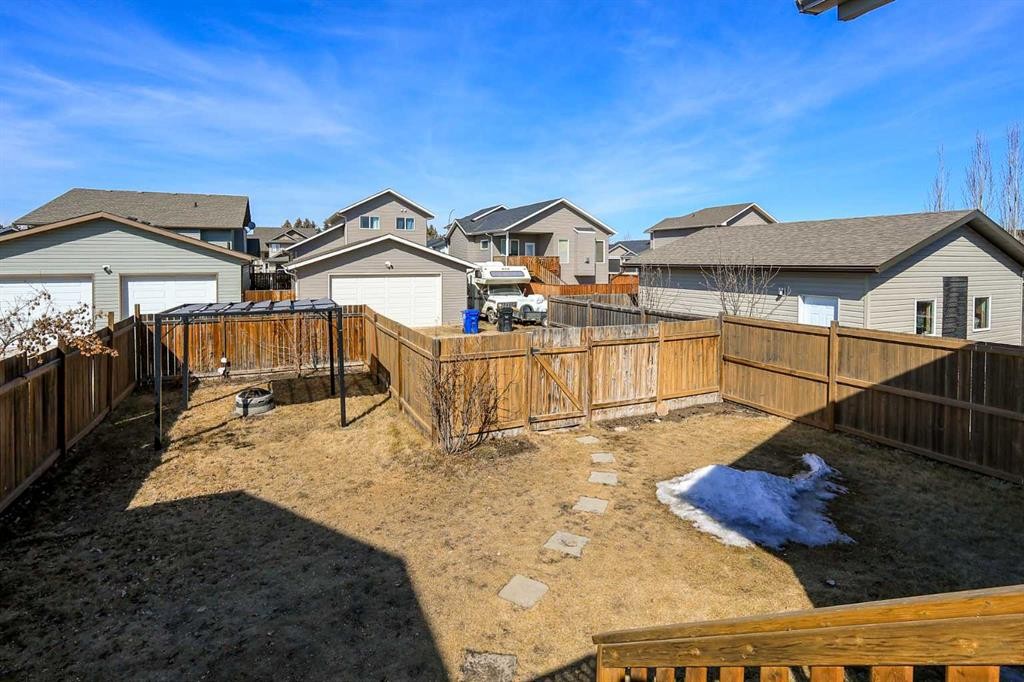 85 Cedar Crescent, Blackfalds, AB - Outdoor With Deck Patio Veranda