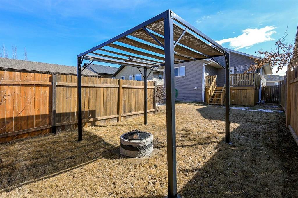 85 Cedar Crescent, Blackfalds, AB - Outdoor