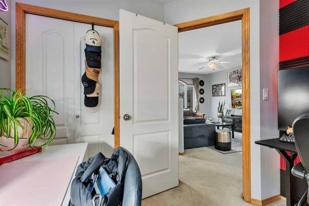 6203 Orr Drive, Red Deer, AB - Indoor Photo Showing Other Room