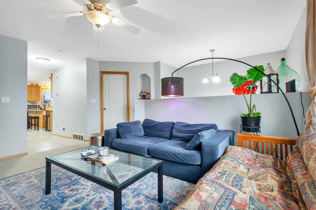 6203 Orr Drive, Red Deer, AB - Indoor Photo Showing Living Room