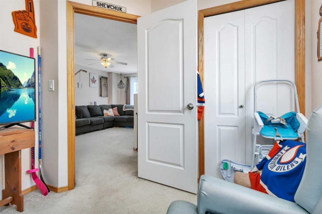 6205 Orr Drive, Red Deer, AB - Indoor Photo Showing Other Room