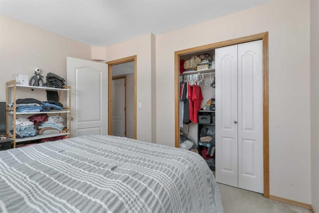 6205 Orr Drive, Red Deer, AB - Indoor Photo Showing Bedroom