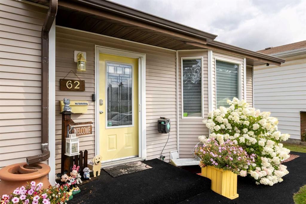 62 Rupert Crescent, Red Deer, AB - Outdoor With Deck Patio Veranda With Exterior