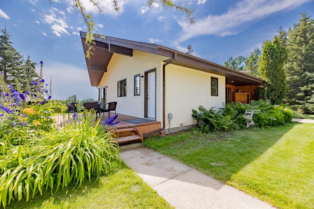 Sunhaven Road, Rural Lacombe County, AB - Outdoor