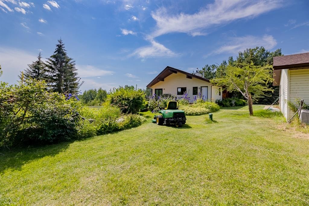Sunhaven Road, Rural Lacombe County, AB - Outdoor