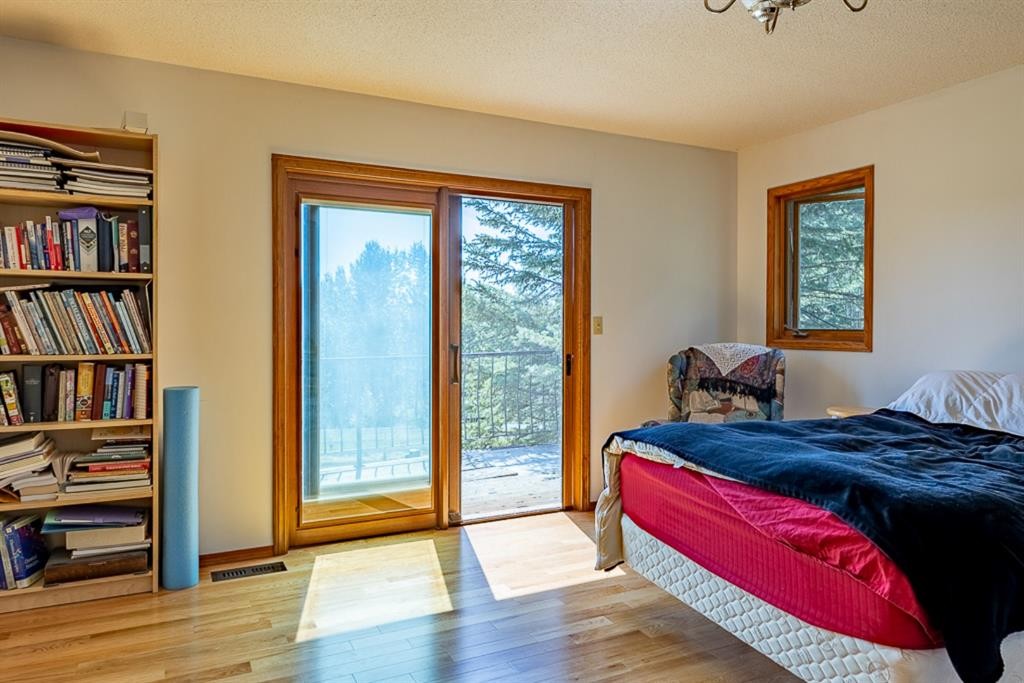 Sunhaven Road, Rural Lacombe County, AB - Indoor Photo Showing Bedroom
