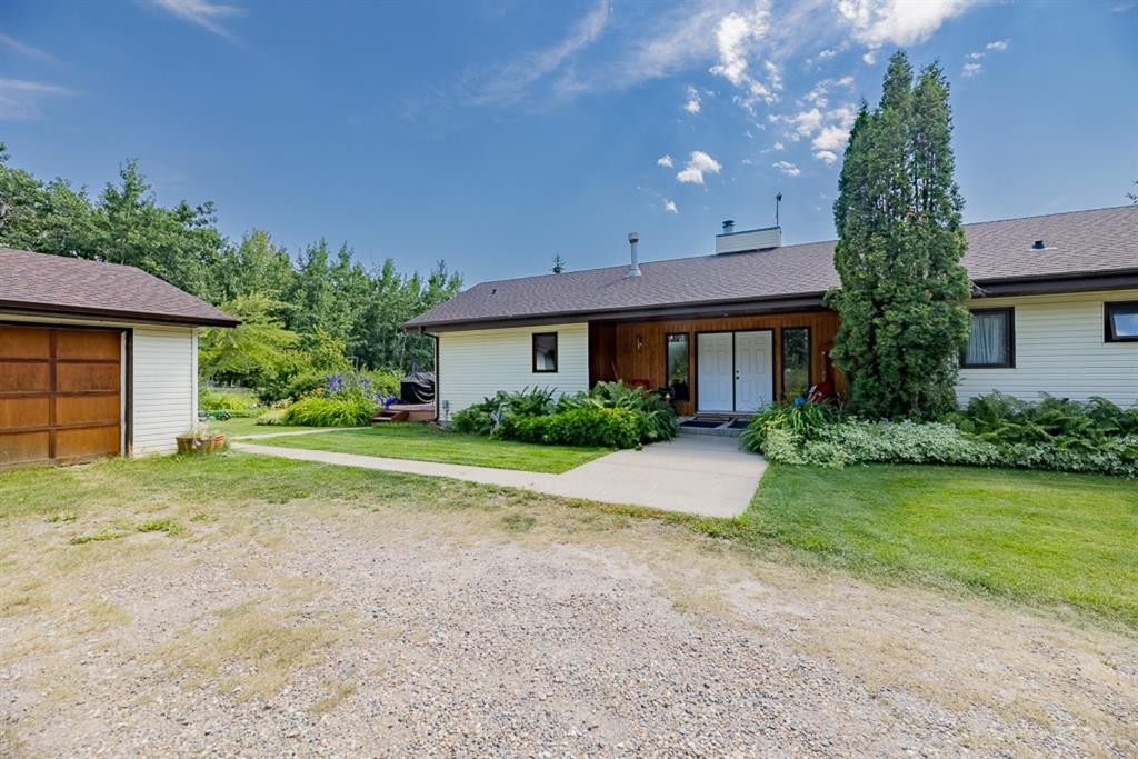 Sunhaven Road, Rural Lacombe County, AB - Outdoor