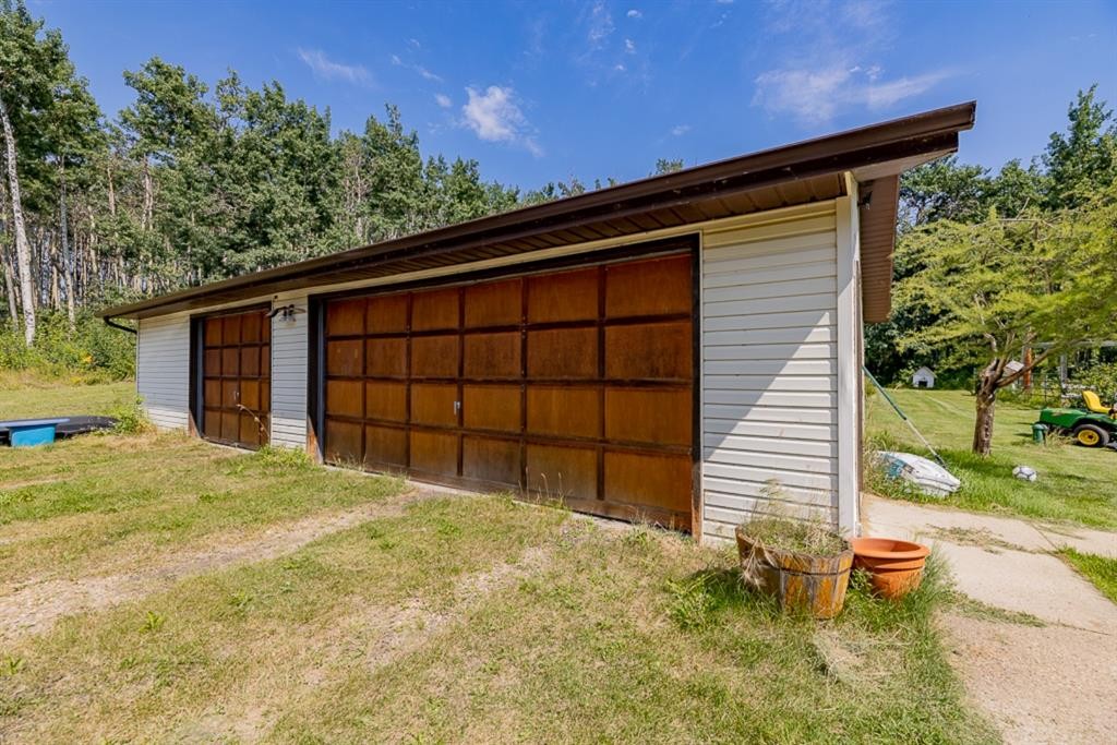 Sunhaven Road, Rural Lacombe County, AB - Outdoor