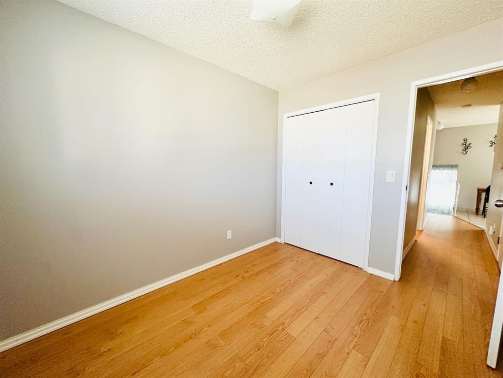 15 Pinecliff Close Ne, Calgary, AB - Indoor Photo Showing Other Room