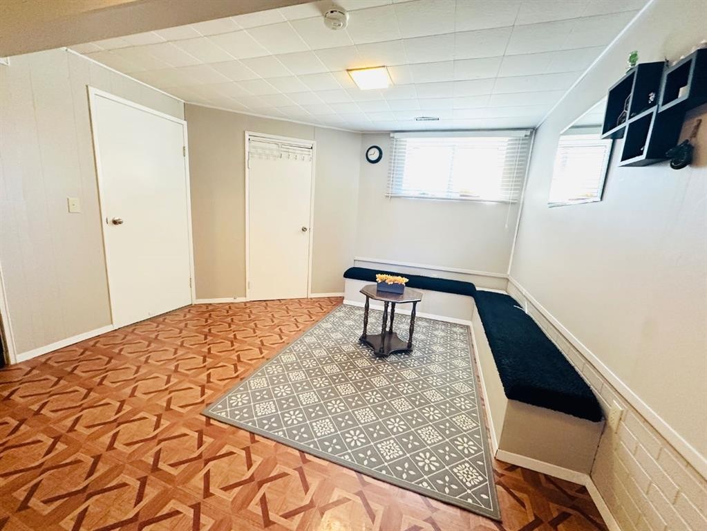 15 Pinecliff Close Ne, Calgary, AB - Indoor Photo Showing Other Room