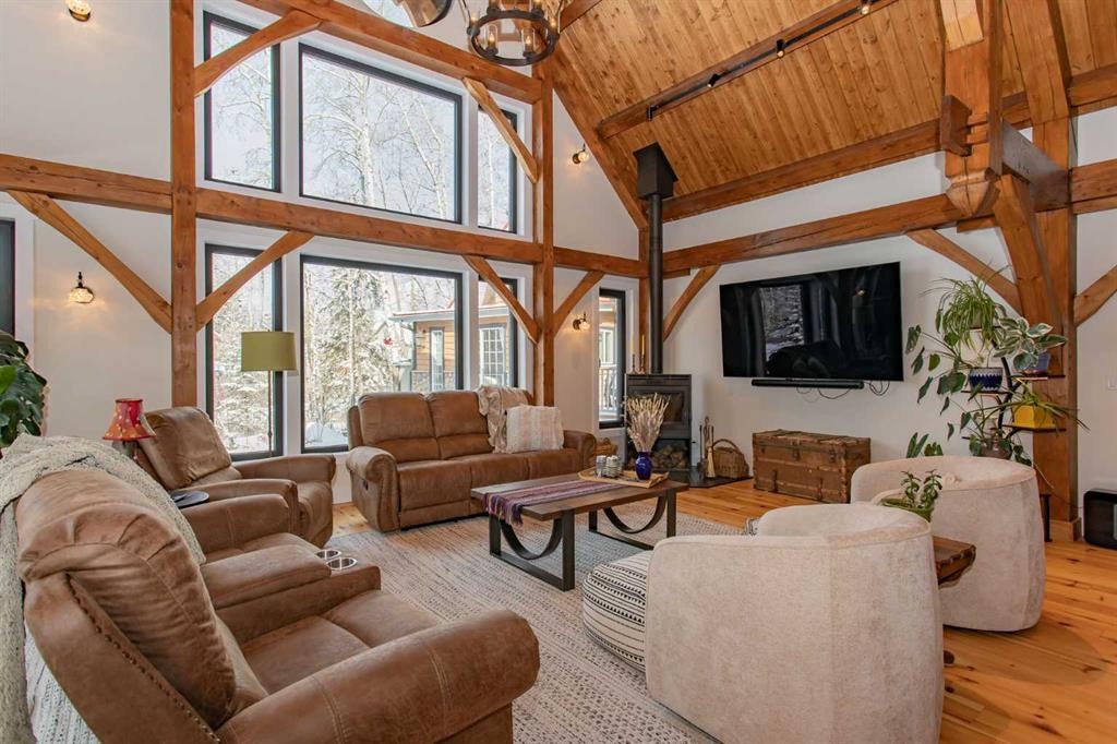 1130 Breakers Way, Sunbreaker Cove, AB - Indoor Photo Showing Living Room
