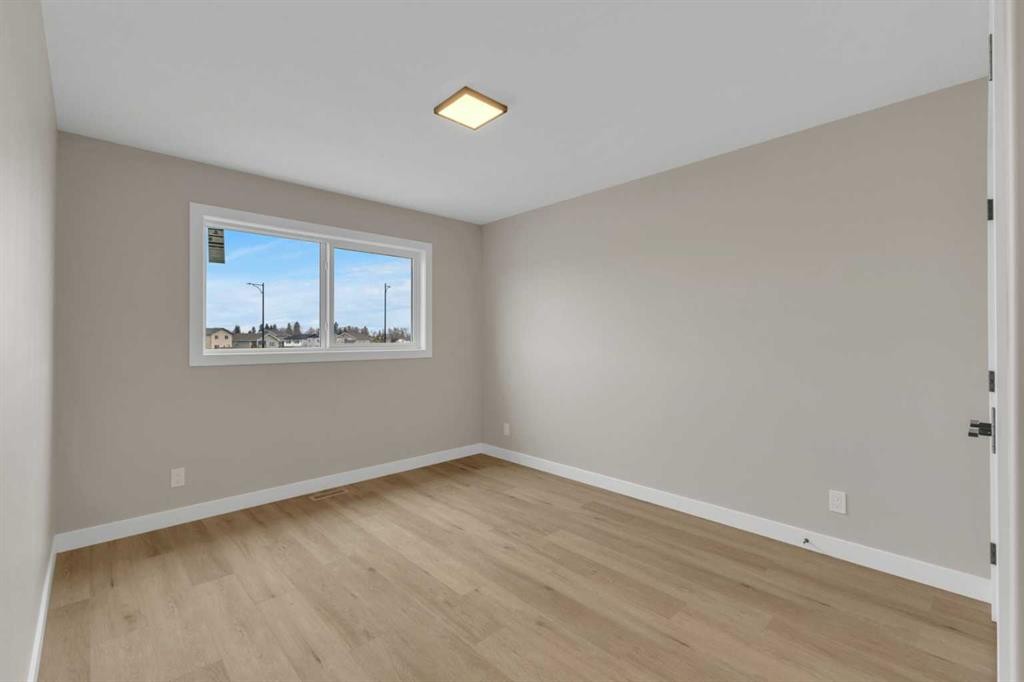 123 Hampton Crescent, Sylvan Lake, AB - Indoor Photo Showing Other Room