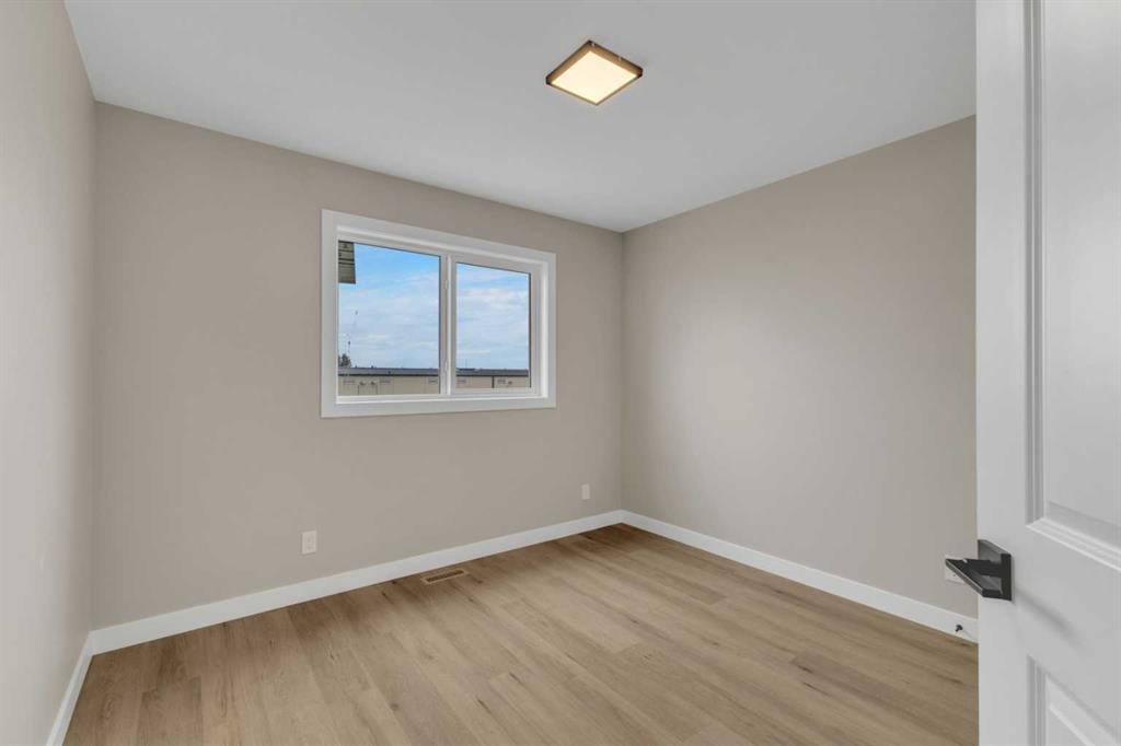 123 Hampton Crescent, Sylvan Lake, AB - Indoor Photo Showing Other Room