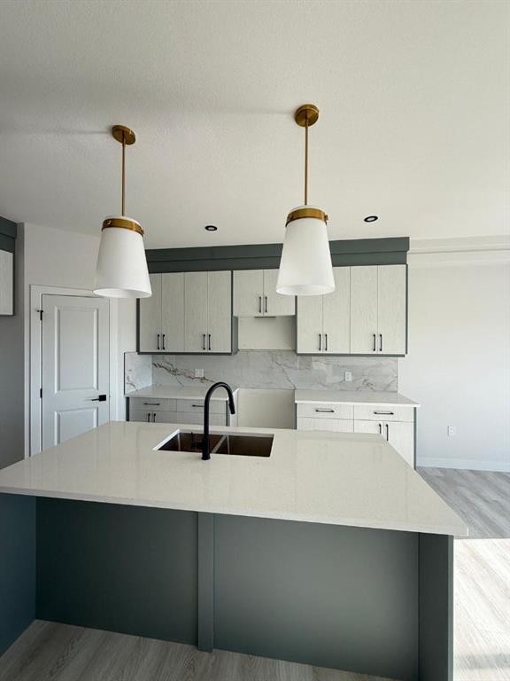 21 Lavelle Close, Red Deer, AB - Indoor Photo Showing Kitchen With Double Sink With Upgraded Kitchen