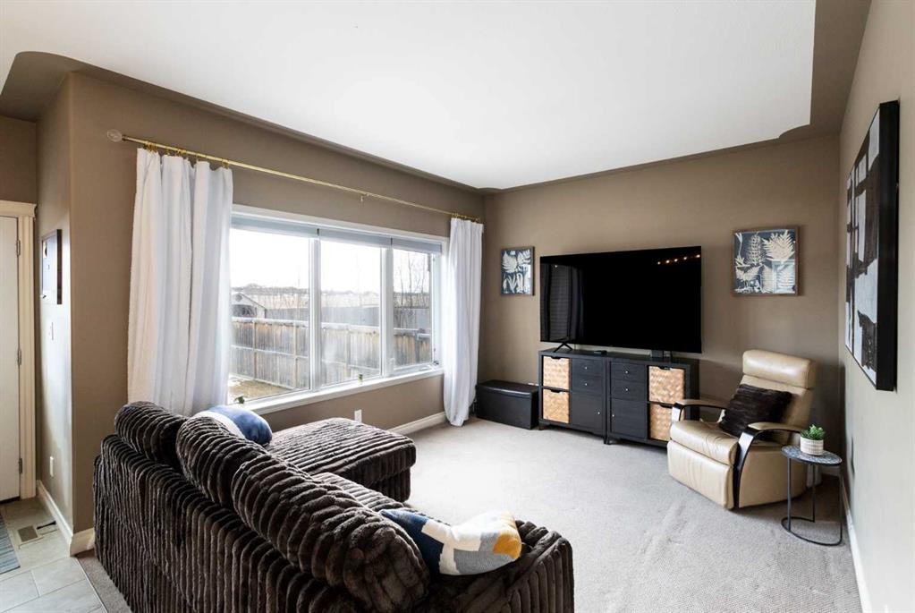 67 Bowman Circle, Sylvan Lake, AB - Indoor Photo Showing Other Room