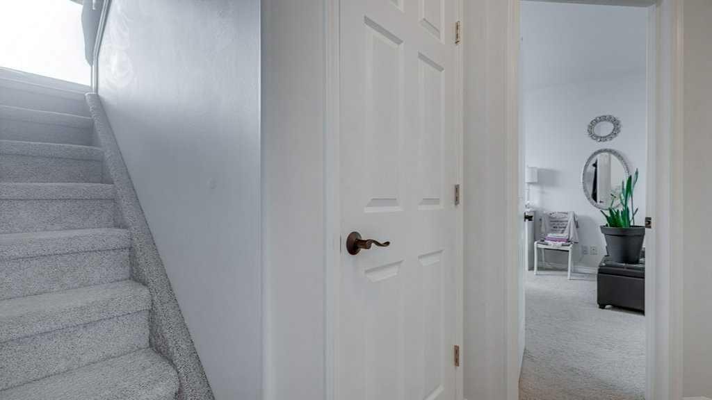 115 Redwood Boulevard, Springbrook, AB - Indoor Photo Showing Other Room