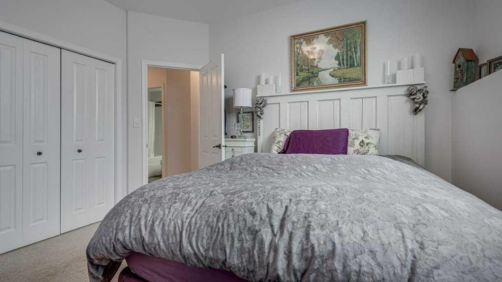 115 Redwood Boulevard, Springbrook, AB - Indoor Photo Showing Bedroom