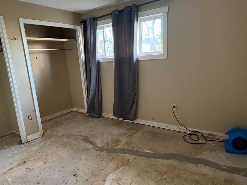 5805 42 Avenue, Camrose, AB - Indoor Photo Showing Other Room