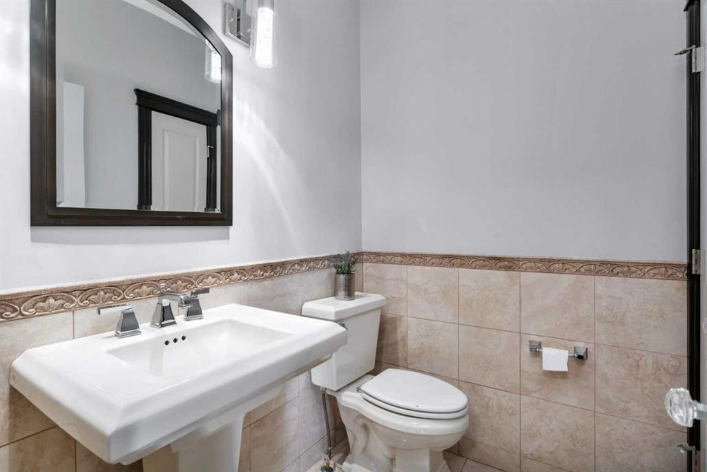 310 Jarvis Glen Way, Jarvis Bay, AB - Indoor Photo Showing Bathroom