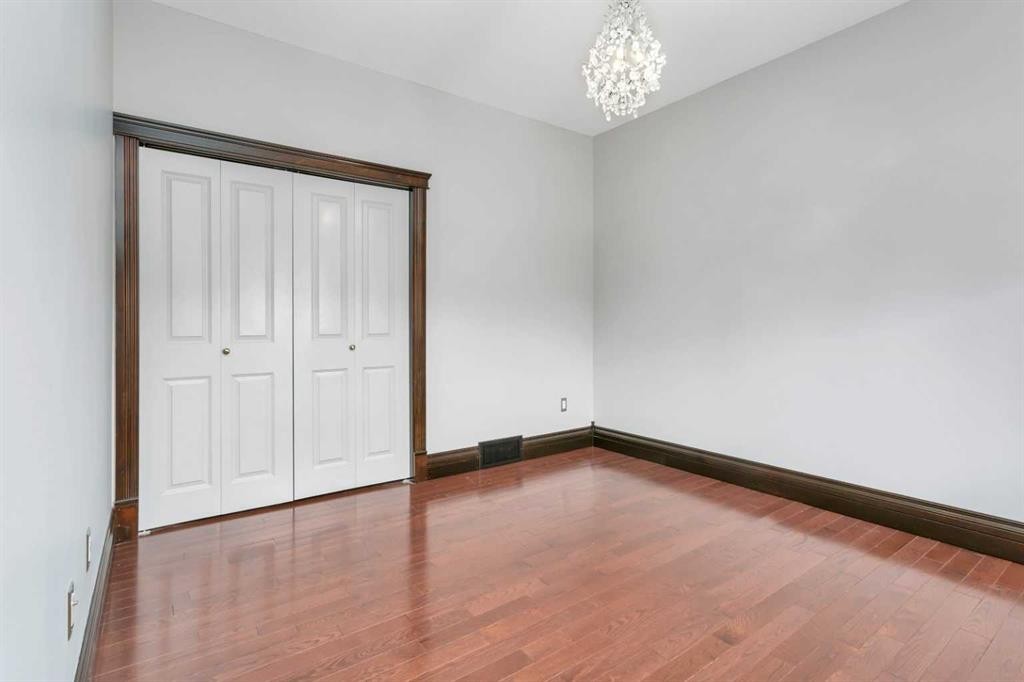 310 Jarvis Glen Way, Jarvis Bay, AB - Indoor Photo Showing Other Room