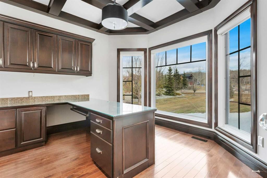 310 Jarvis Glen Way, Jarvis Bay, AB - Indoor Photo Showing Other Room