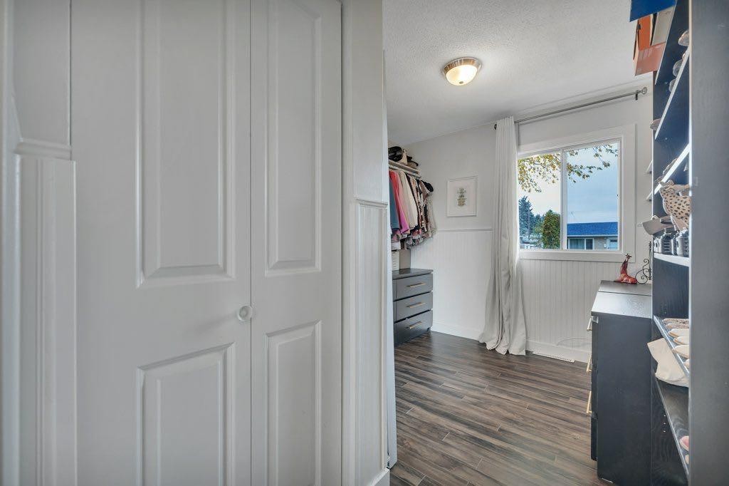 7715 73 Avenue Nw, Edmonton, AB - Indoor Photo Showing Other Room