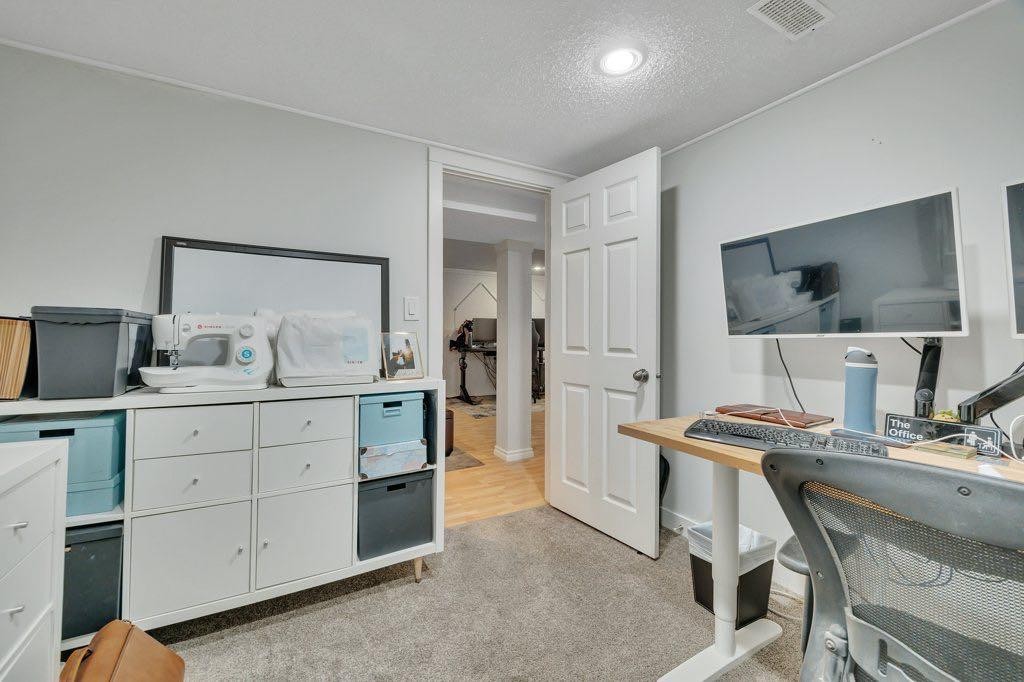 7715 73 Avenue Nw, Edmonton, AB - Indoor Photo Showing Other Room