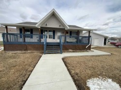 6 Cherry Lane SEThree Hills, AB T0M 2A0