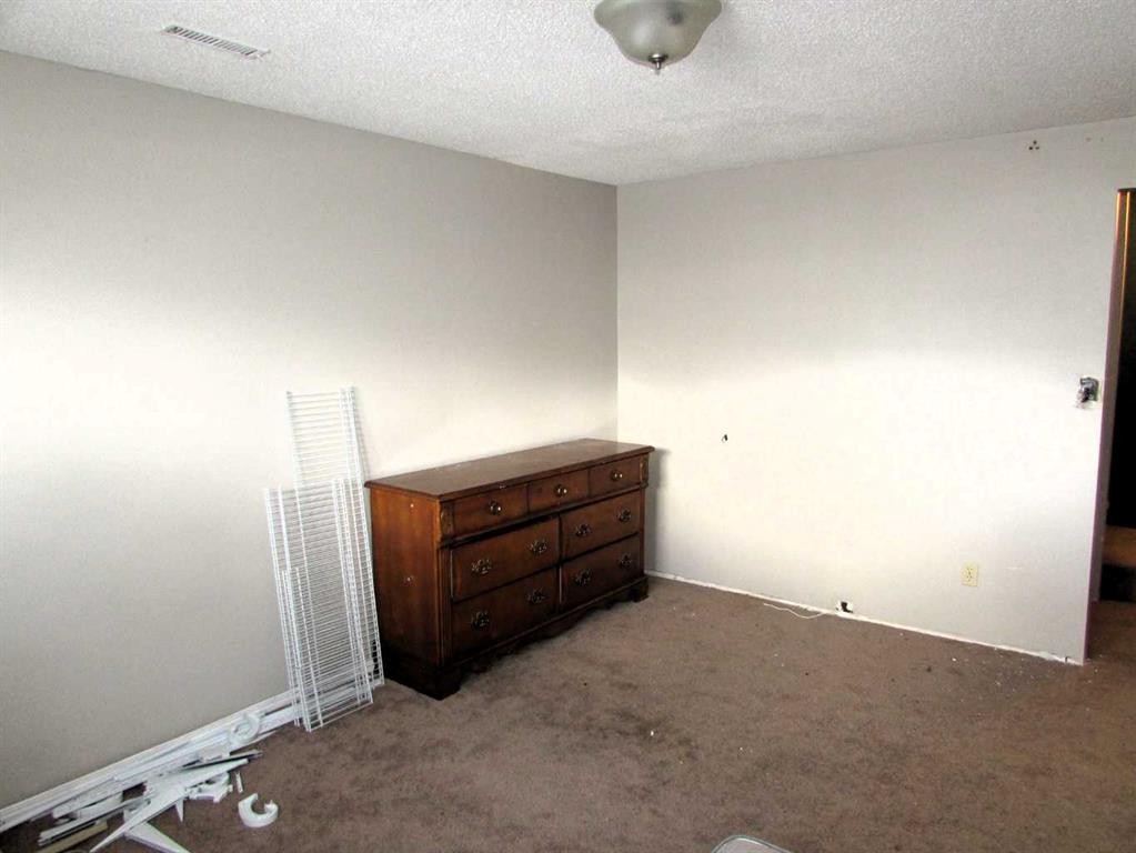 65 Roberts Crescent, Red Deer, AB - Indoor